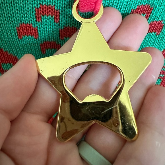 Men’s Christmas Beer Sweater, size M + bottle opener detail - Picture 4 of 4